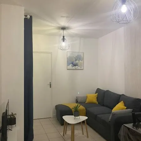 Au Ptit Palais Appartement Châtellerault Buitenkant foto